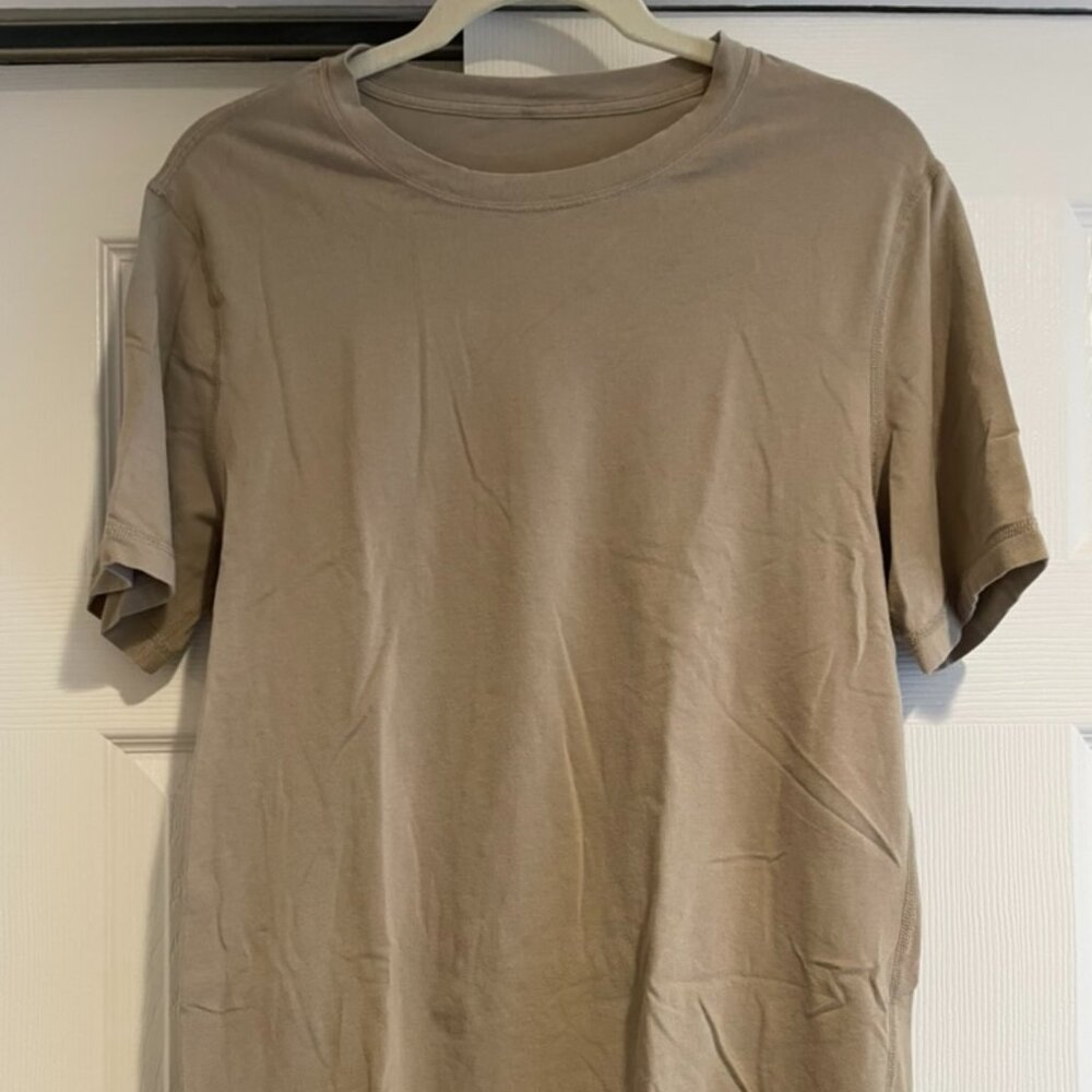 Men's Vuori Tshirt - Medium